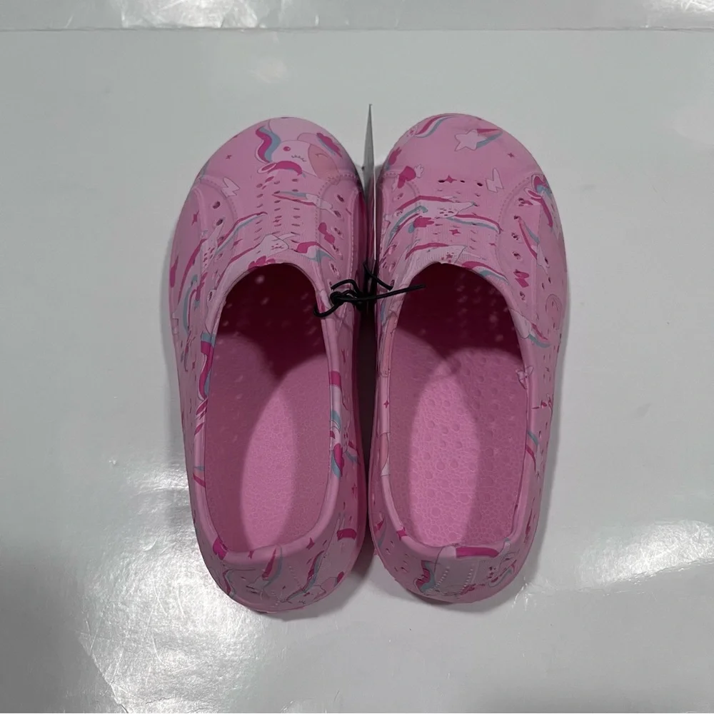 NWT Chatties shoes